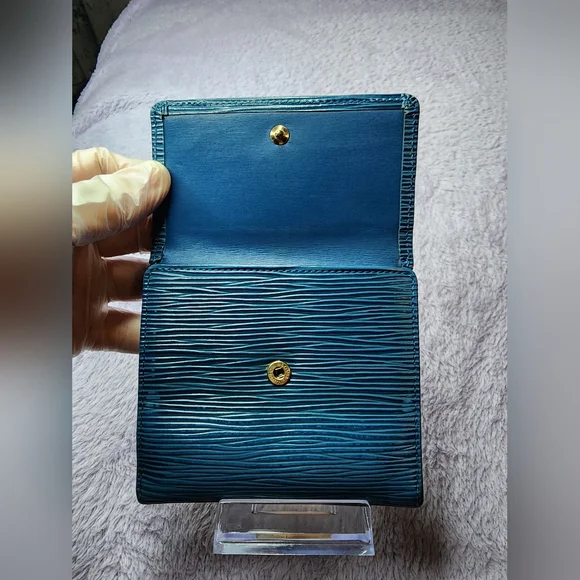 AUTHENTIC LOUIS VUITTON VINTAGE BLUE EPI LEATHER PORTE MONNAIE BILLETS WALLET - Picture 3 of 16